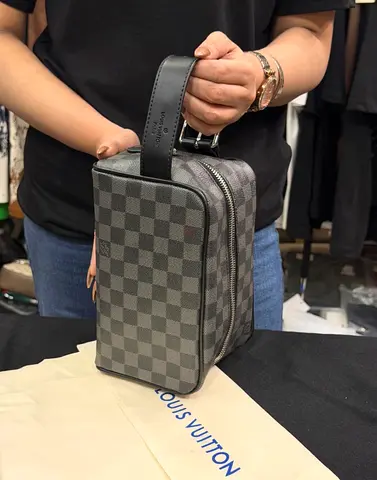 Louis Vuitton Lv Dopp Kit Pouch Bag black