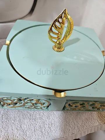 Vintage Mint Green  Gold Lidded Vanity Dish / Trinket Box with Leaf Handle