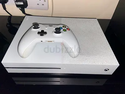 Xbox one s 1TB NEGOTIABLE