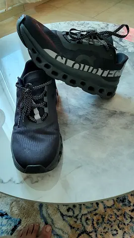 On cloudmonster lumos Black  Running Shoes - Size 9.5UK, 44 Euro