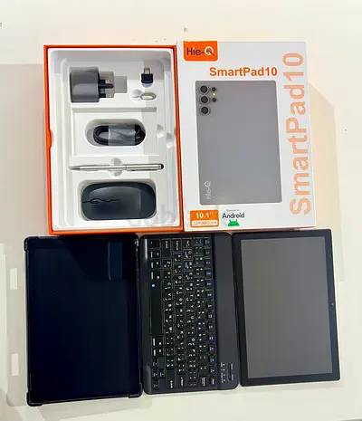 Hie-Q SmartPad10 Android Tablet (10.1) with Keyboard, Mouse  Accessories - Like New