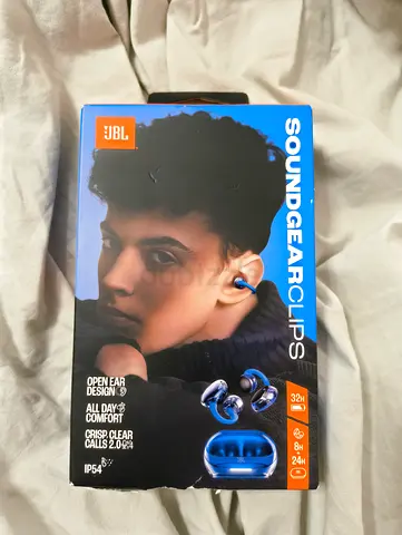 JBL soundgear clips