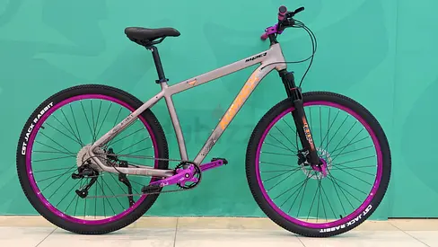 Brand new Mountain bicycle FREE DELIVERY size 26 adults, high quality strong bike adjustable seat.