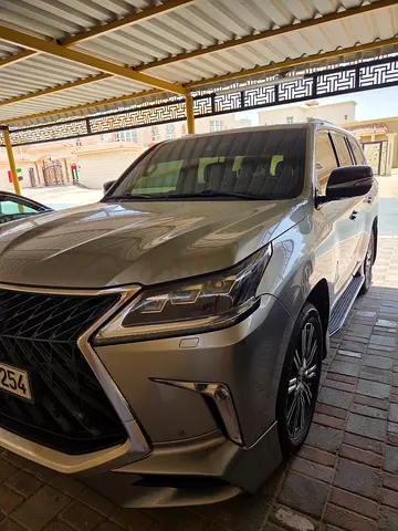 LX570 Good condition بحالة الوكالة