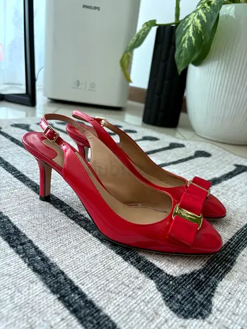 Ferragamo sling back 
Excellent condition ( couple of times worn) 
Size US 6 1/2( Eur 36.5- 37)