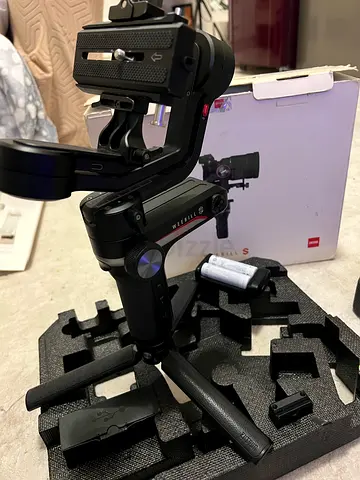Handheld 3-Axis Camera Gimbal Stabilizer with Case and Accessories (Pre-owned)