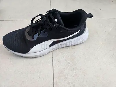 Black Puma running shoe - size 9.5, gently used