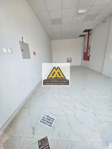 A commercial space in a prime location with a practical design, ready for immediate use and suitabl