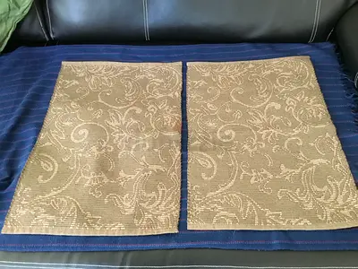 2 HomeCentre Veronica Placemats (33x48 cm)