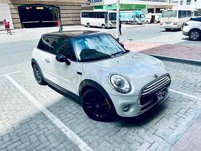 2015 COOPER HARDTOP-2Door 1.5 L petrol saver-mint condition-low kms-unique color-100% everything!