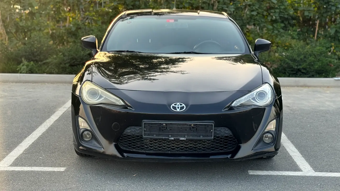 Toyota 86 2013 — photo 1 of 20