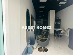 Fitted Salon Shop | Global Green View | Road View