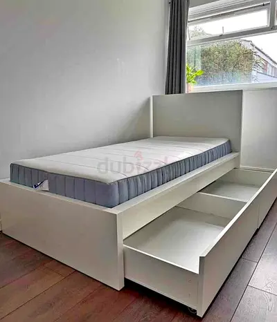 IKEA malam bed with mattress 90x200cm 2 stores drawers