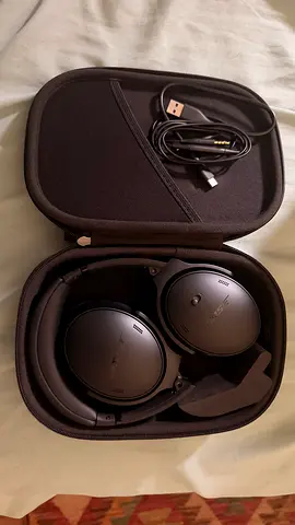Bose Quiet comfort headphones