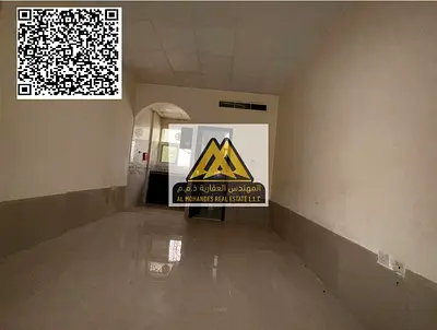 استوديو للإيجار السنوي في الجرف 2 عجمان، يتميز بمساحة كبيرة وتصميم عملي مع مطبخ شبه منفصل، يقع في طابق أرضي بموقع حيوي قريب من المحكمة وجامعة عجمان وش