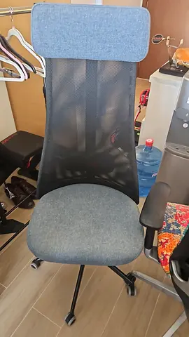 Ergonomic Mesh Office Chair with Adjustable Headrest - Good Condition