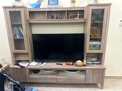 Wooden Entertainment TV Unit with Glass Display Cabinets (Good Condition)