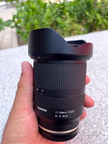 Tamron 17-28mm F2.8 E mount made in Japan Lens the condition is new as you see you only serious buye