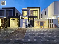 Freehold .Modern villa on a main street,No service fees