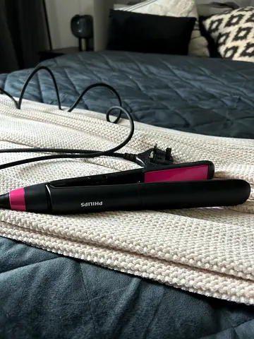 Philips Hair Straightener - Compact Ceramic Flat Iron (Used)