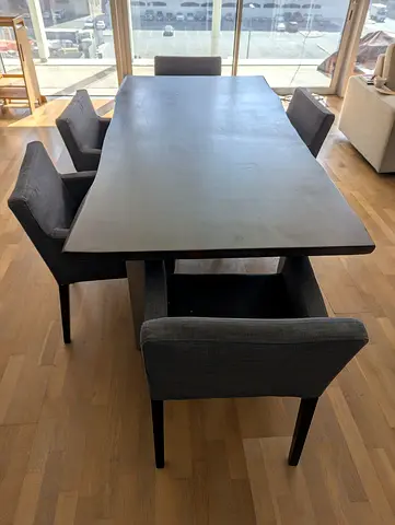 6 chairs and dining table
