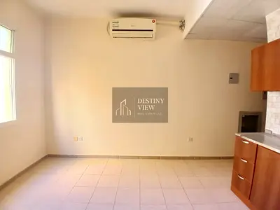 Luxury studio prime location near to park and station