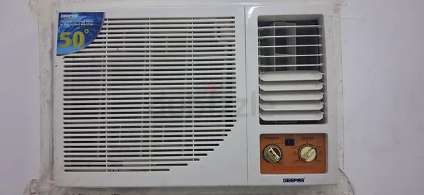 Geepas Window Air Conditioner - Used, Working Condition