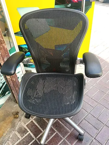 Selling herman miller Aeron chair.size B.good condition only little use