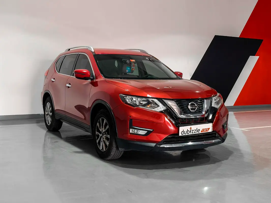 Nissan X-Trail 2018 — photo 1 of 15