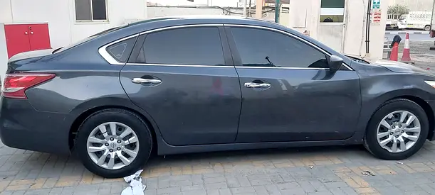 Nissan altima 2013 model for urgent sell