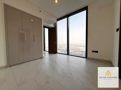 شقة بغرفتي نوم في طابق مرتفع | تصميم واسع | غير مفروشة | أقل سعر