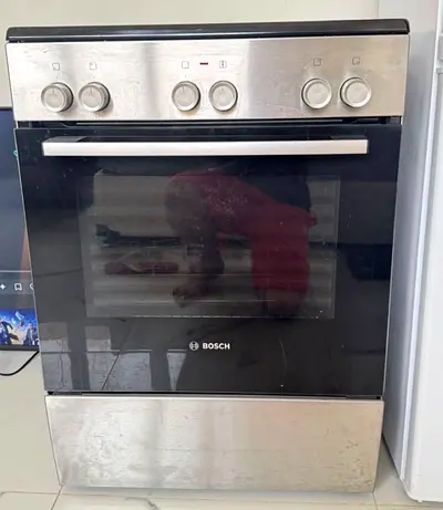 Bosch Electric Ceramic Cooker 60 /60 + Oven – like a new Excellent Condition