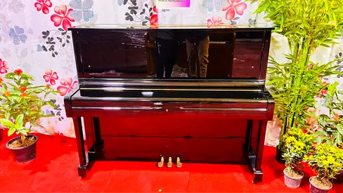 Yamaha U1H