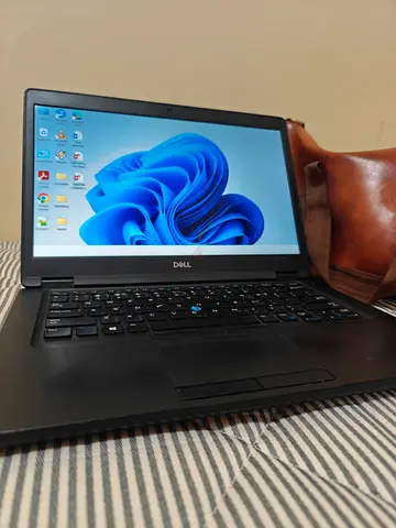 Dell Latitude business laptop - Windows 11, good condition