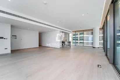 Luxurious Apartment | Best Layout | Sea View