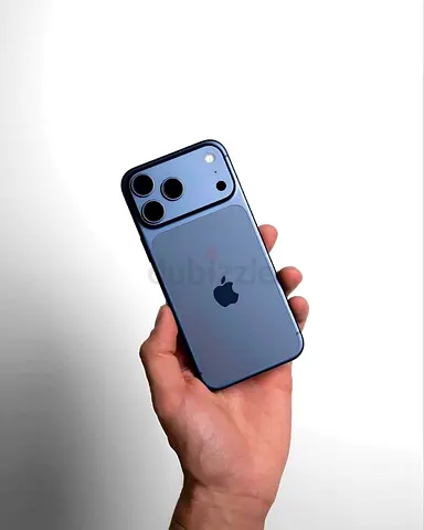 Iphone 17 pro max blue