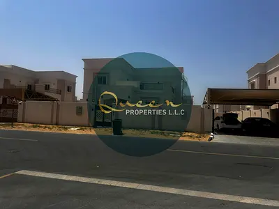 لإيجار السنوى ڤيلا  مساحة كبيرة جدا تشطيب سوبر دبلاكس 4 غرفه ماستر غرفة خادمة مجلس مخزن غرفة غسيل 2 قاعة استقبال مطبخ رووف  حوش  2 موقف سيارة  السعر ا