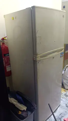 Used LG Top-Freezer Refrigerator - 2-Door, Silver, Needs Cleaning
