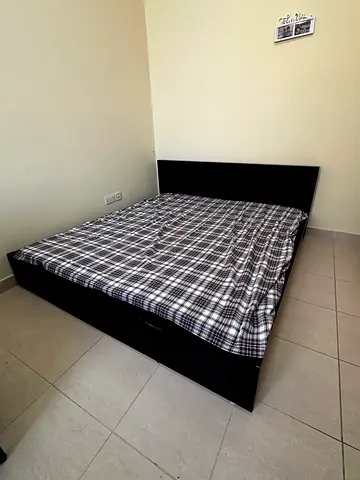 180x200 size wooden bed frame with Mattress