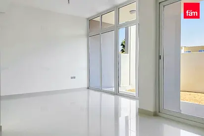 Single Row | 3 Bedroom | Closed to Park