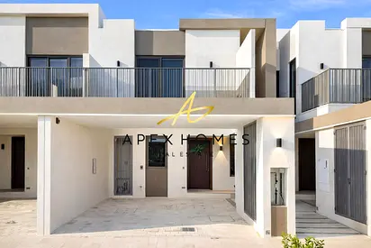 Single Row | Landscaped | Quiet Location