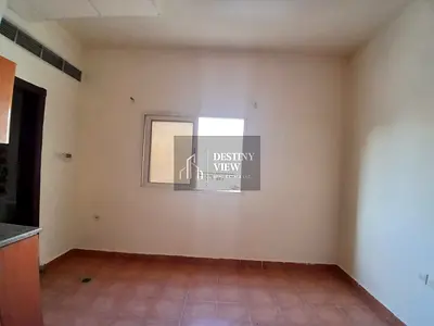 Luxury studio prime location near to park and station