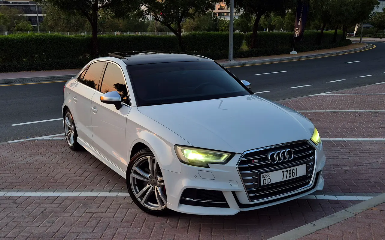 Audi S3 2017 — photo 1 of 15