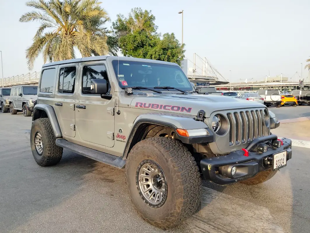 Jeep Wrangler 2023 — photo 1 of 20