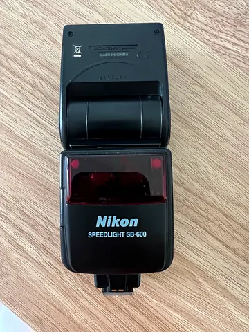 Nikon speed light sb 600