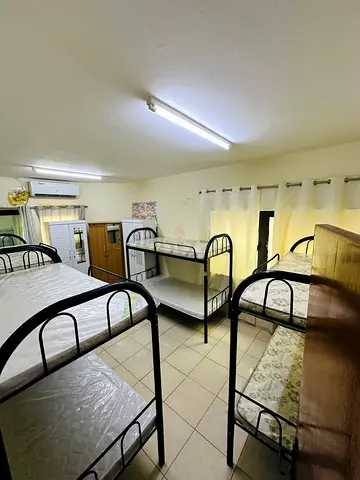 Girls Bed Space available near BurJuman metro station exit 2