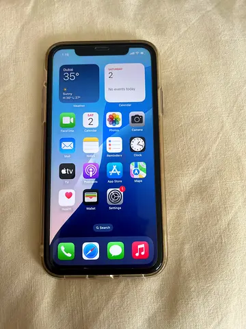 Original Apple IPhone XR  with phone case