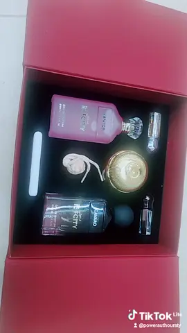 Set of Perfume Bottles with oud oils ,air frasher Gift Box Special customized perfume Contect
