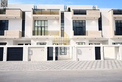 For sale: Unmissable opportunity! 5-bedroom townhouse with a roof terrace, registration fees included, in the Al Yasmin area. Bank financing available