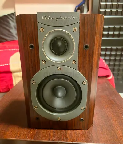 Wharfedale speaker( single )
